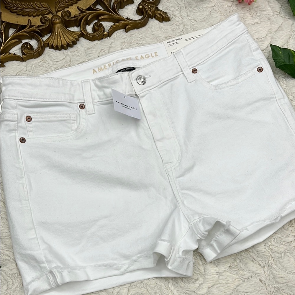 NWT American Eagle High V-Rise Shorties Jean Shorts